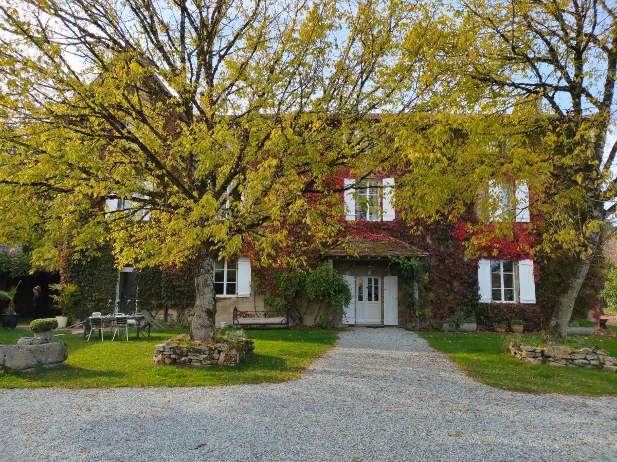 Domaine De Panissac Acomodação com café da manhã Berneuil  Exterior foto